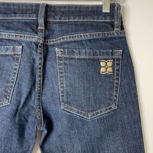 BCBGMaxAzria Women's Madge Fashion Slim Rain Size 26 Dark Wash Denim Jeans